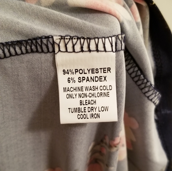 NWT Papermoon Stitchfix Women's Navy Floral Top Sz Lg - Picture 7 of 8